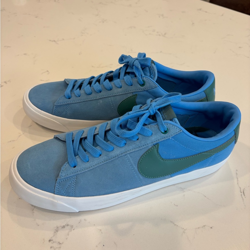 Like New Nike SB Zoom Blazer Low Pro GT